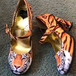 Hot Chocolate Design “Bengals” High Heeled Shoes